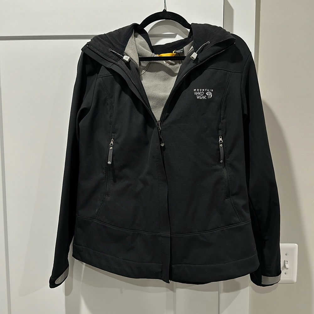Mountain Hardware Black Jacket. Large - image 1
